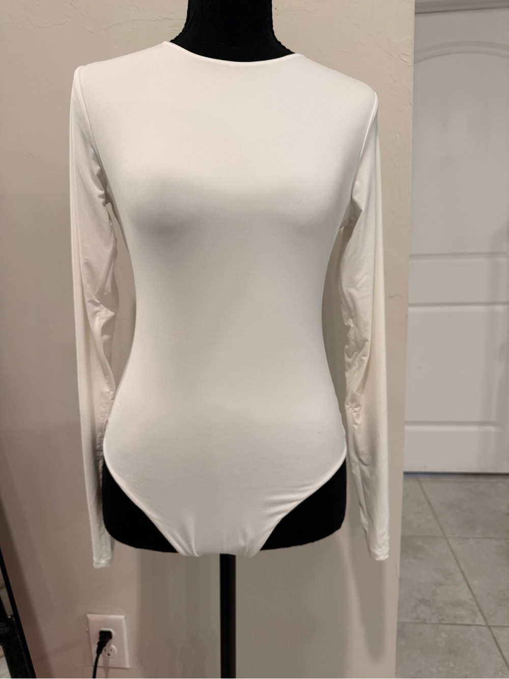 Women's Long-Sleeve White Crew Neck Bodysuit